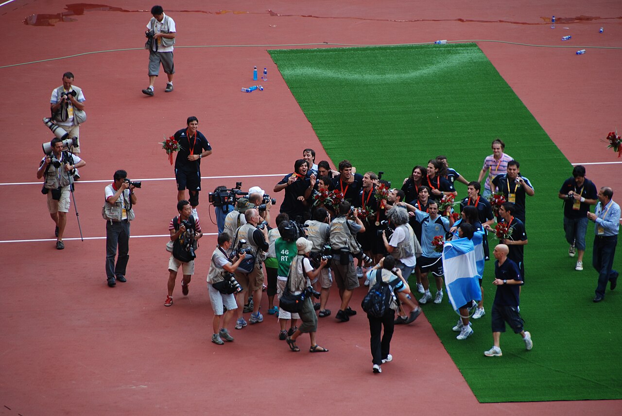La Selección Argentina campeona olímpica en Beijing 2008, con Messi de 15