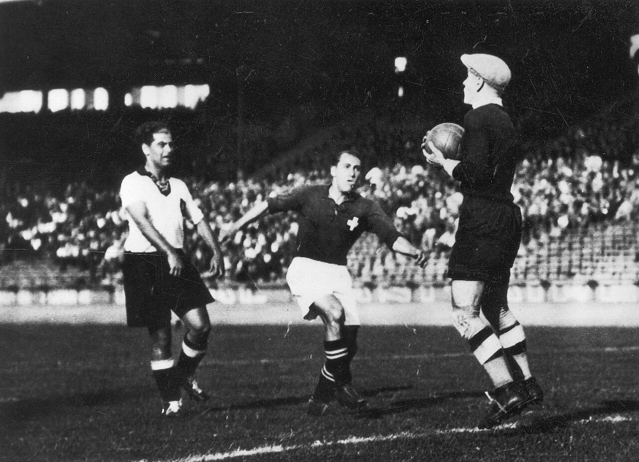 Suiza enfrenta a Alemania en el Mundial de Francia 1938